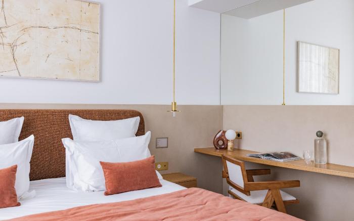 1.75 Paris La Source