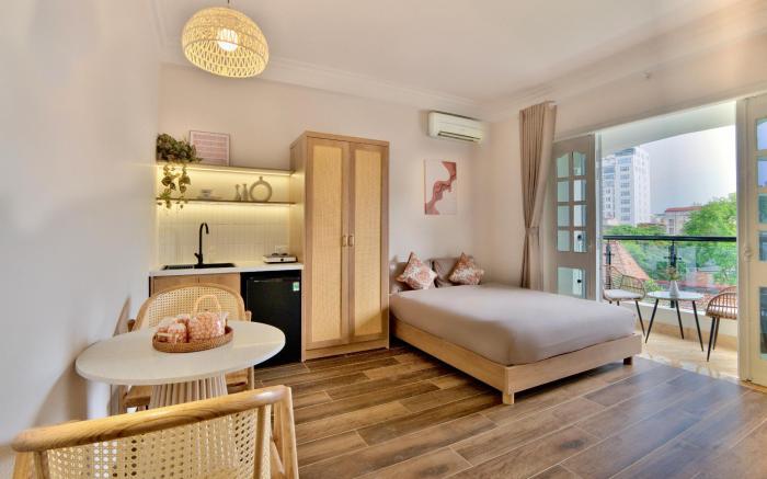 Unique Heritage Old Quarter Apartment
