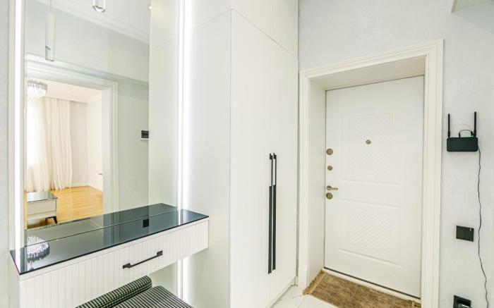 Luxury two bedroom on Nizami street with view
