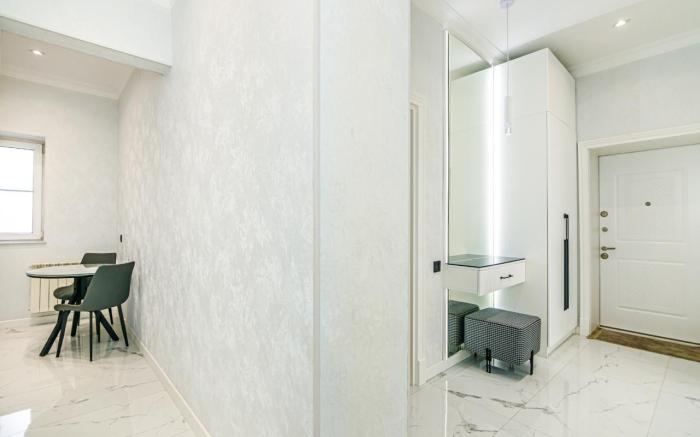 Luxury two bedroom on Nizami street with view