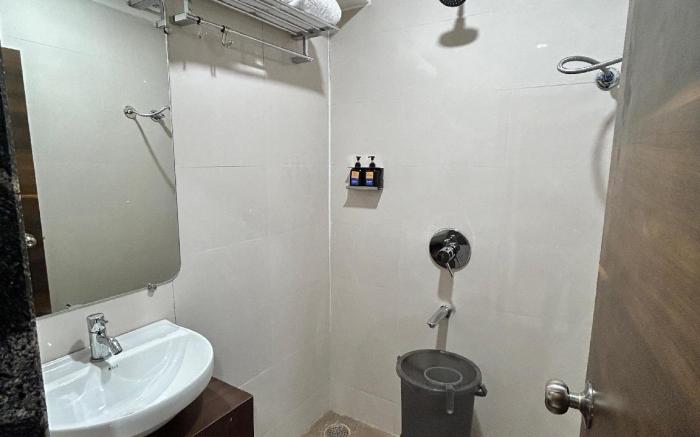 Hotel Pravasa Stay, Shirdi