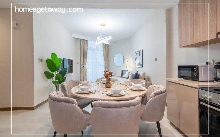 Modern 2BR Canal-Side Elegance