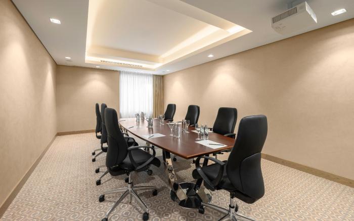 Radisson Blu Hotel & Convention Center, Riyadh Minhal