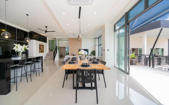 Patong Cliff  Pool villa 12 Rooms /Phuket/sleep 26