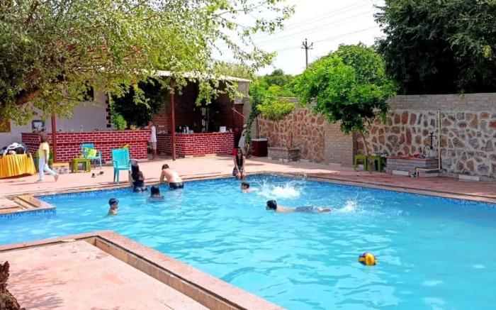 Royal stay farm house in gurgaon