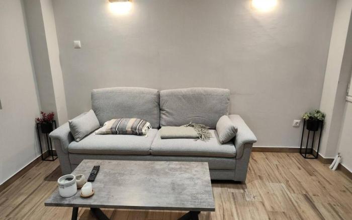 Athens Cozy 2BD Apt Near Athens Railway Station