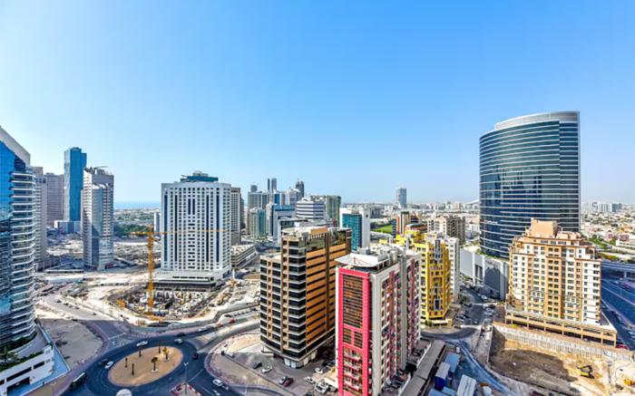 Couple Partition Room in Tecom Near Metro