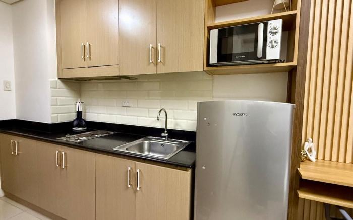 Aamber Suite 1BR@Shore MOA Pasay