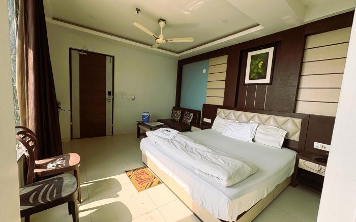 Hotel Big Boss New Digha