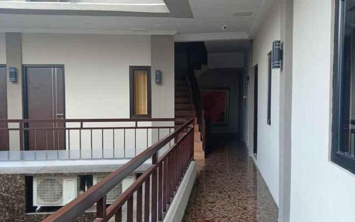 Halona residence