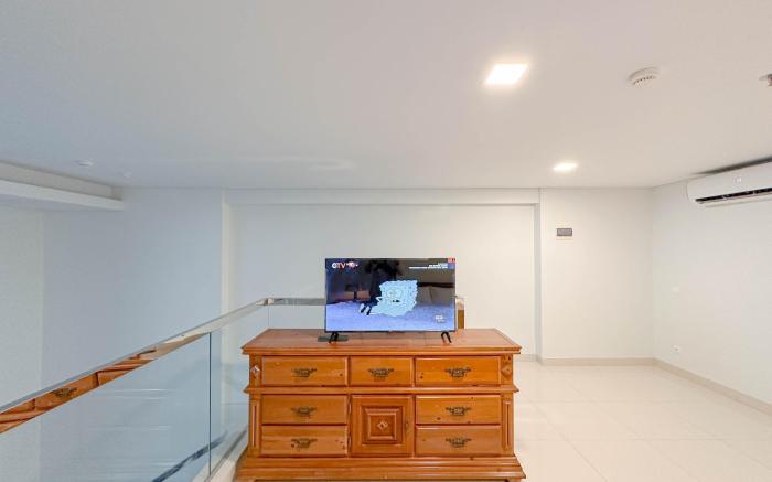 Modern Studio at VieLoft SOHO and SKY By Travelio