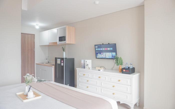 Homey Living Studio Royal Sentul Park By Travelio