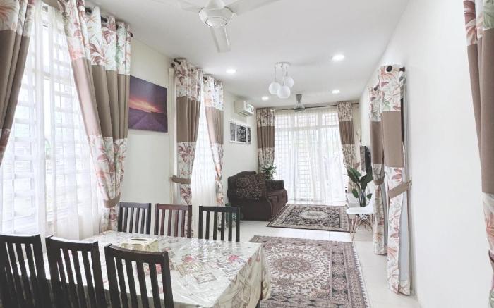 ADAWIYAH GUEST HOUSE, GAMBANG
