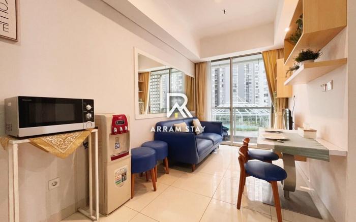 ARRAM | No.215 | Next to TA Mall with FAST Wi-Fi!