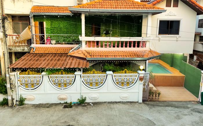 Bigg Villa, 6 BR, DJ , Kitchen, BBQ , Hot Tub, Gym