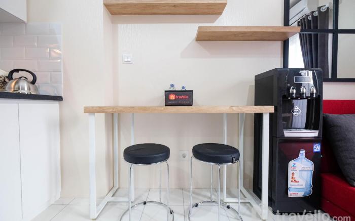 Modern and Cozy 2BR Podomoro Golf View By Travelio