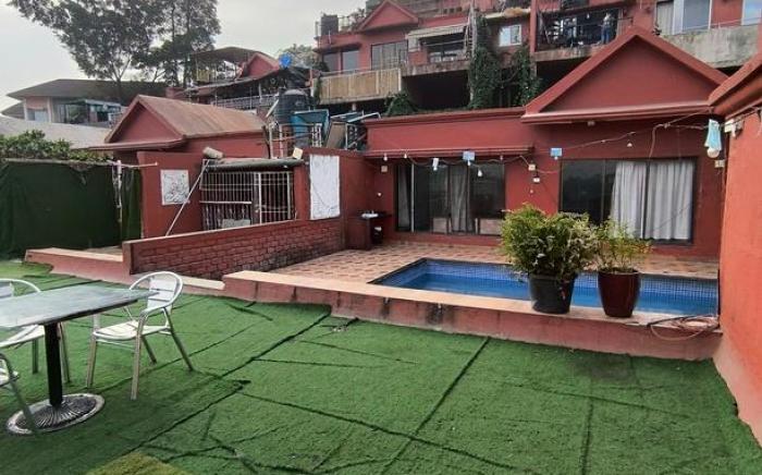 KING SIZE DECK VILLA
