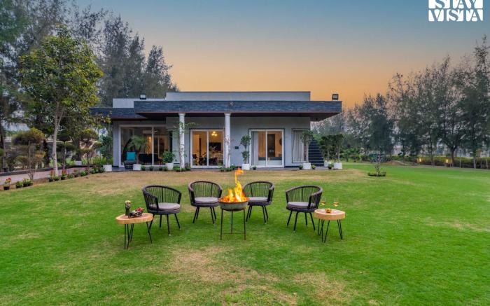 StayVista at Barton Estate w/ Outdoor Pool-Manesar