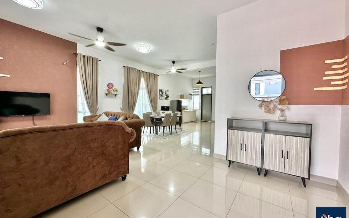 Pearls Suite.TmnImpianEmas@4BR Stadium Arena Emas