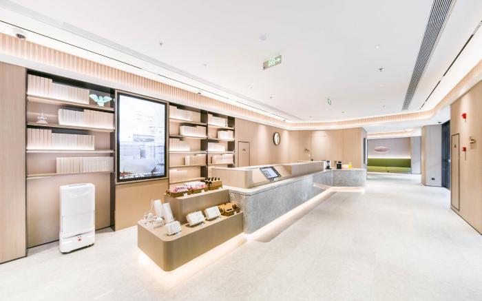 Ji Hotel Shanghai Zhenping Road Metro Station