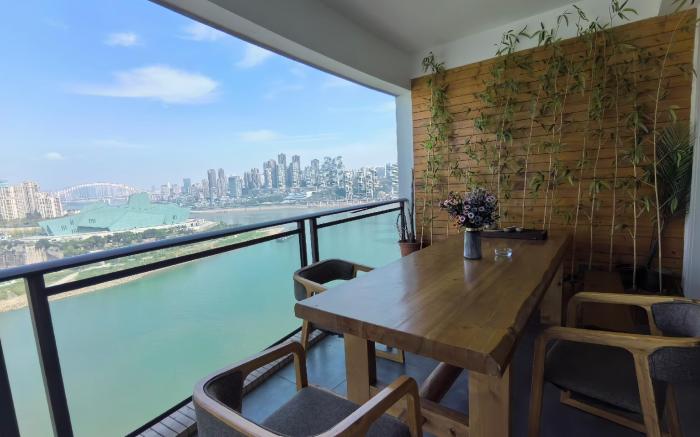 Wu Chao - Linjiang, Luxury Large Flat with River View, Four Rooms and Four Beds