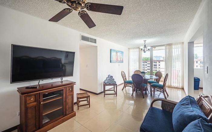 Costa Linda Jaco Beach pool view Balcony