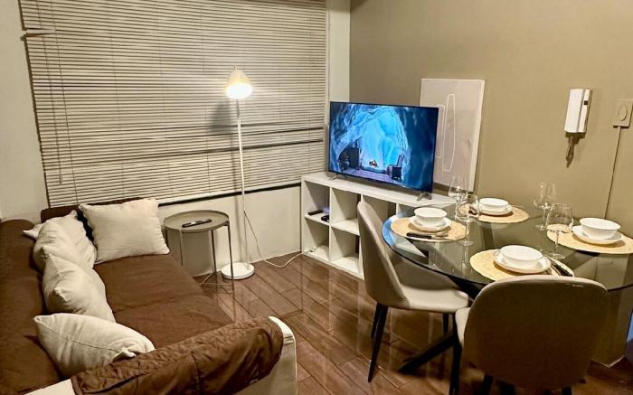 Minimalist 2Br in Air Residences - Cozy for Family