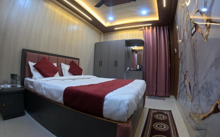 Hotel R K Villa