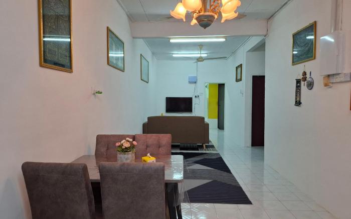 KAMELIA RESTHOUSE - GONG BADAk