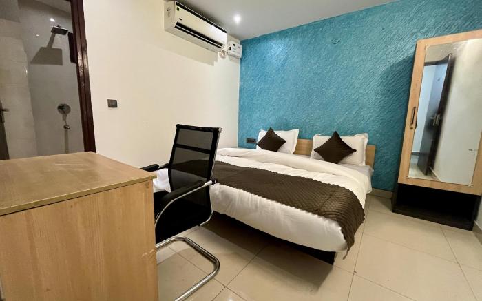 kings Court Pitampura 