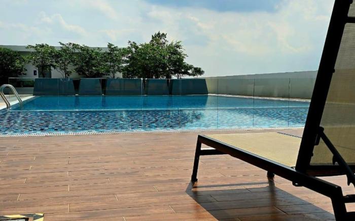 Near KLIA with atari game@Alanis Sepang 1R1B 1P