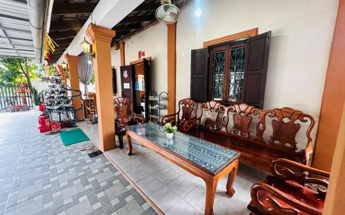 Bounchaleurn Guest House