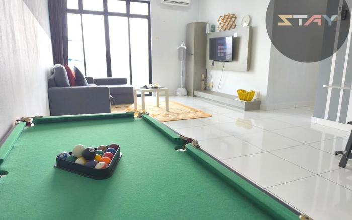 Platino Cozy Centre Family Suites 14Pax By STAY