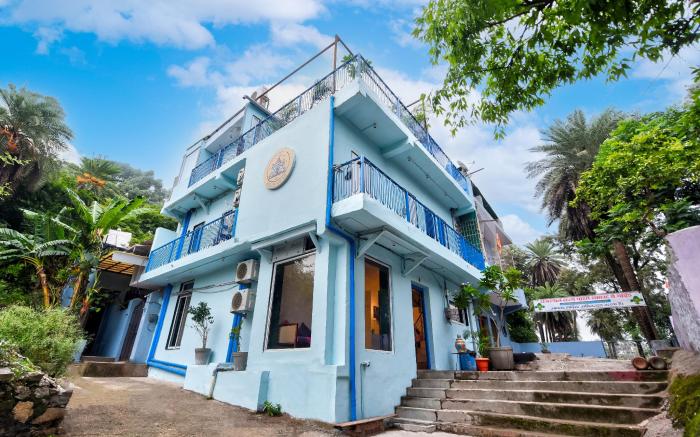 House of BB  (1 KM from Nakki lake)