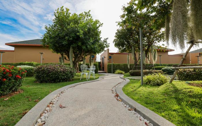 Momtikcamp Hotel
