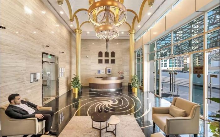 Luxury 3BR with Stunning Full Marina View in Dubai