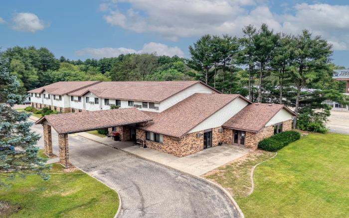 Wautoma Inn by OYO Near Airport WI 73