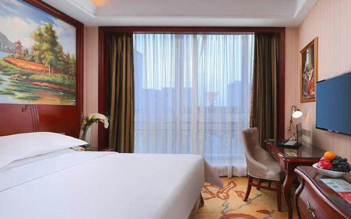 Vienna International Hotel New central store in Honggutan University Town Nanchang