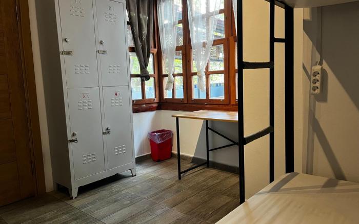 Kuyu Beergarden Hostel