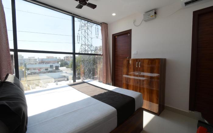 Hotel Shresta Luxury Rooms, Nizampet HightensionLn