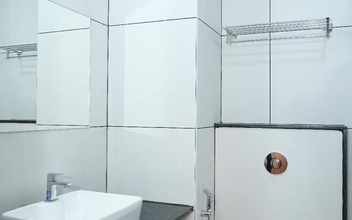 Hotel Kalyan Suites