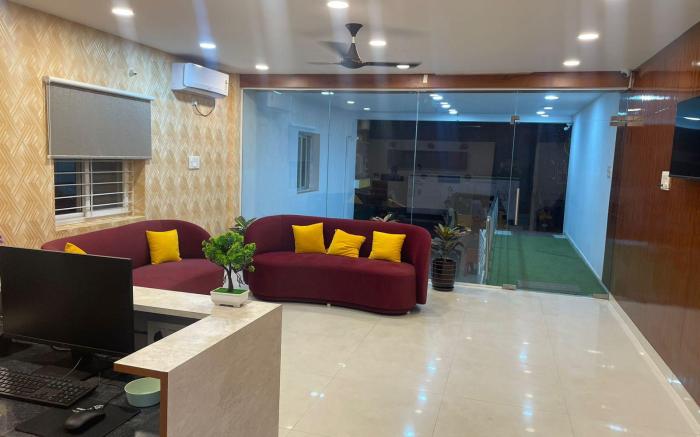 Maalyasa Hotel and Suites