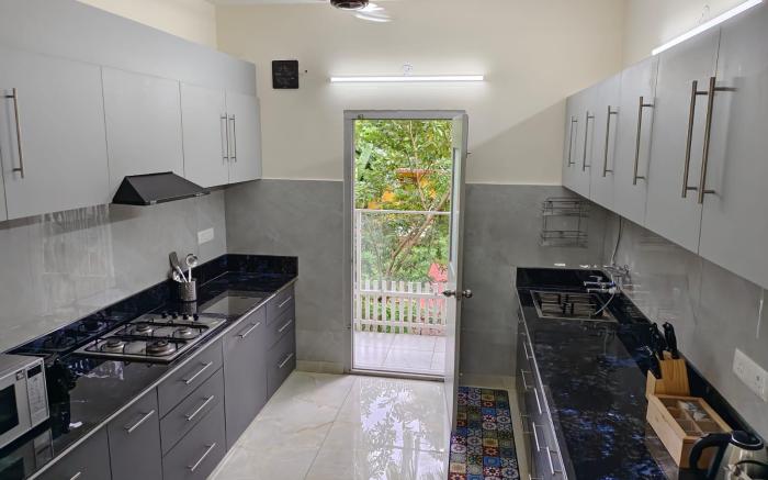 Elysee Homestay 7 - 2BHK Flat, Thrissur - Emerald