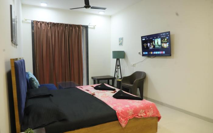 Ivy Bliss Studio with Private Pool, B 13, Karjat