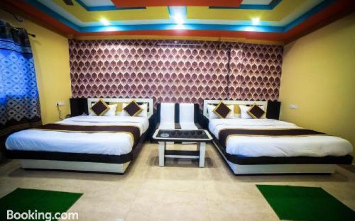 Tirupati Lodge  