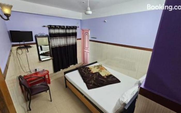 Tirupati Lodge  