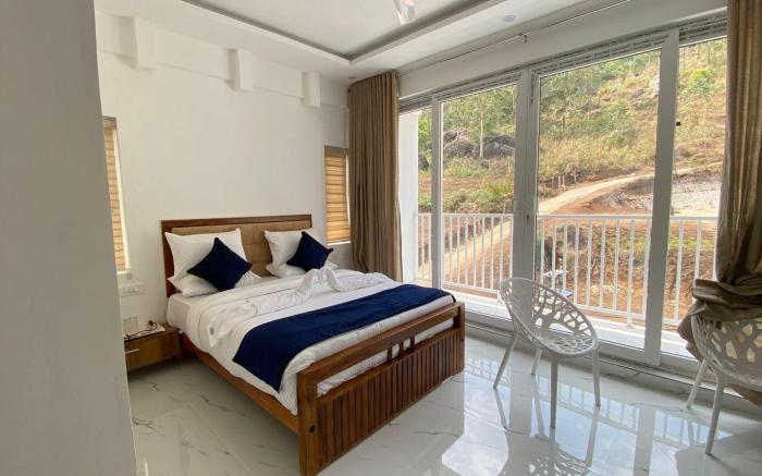 Misty Cabin Valley View