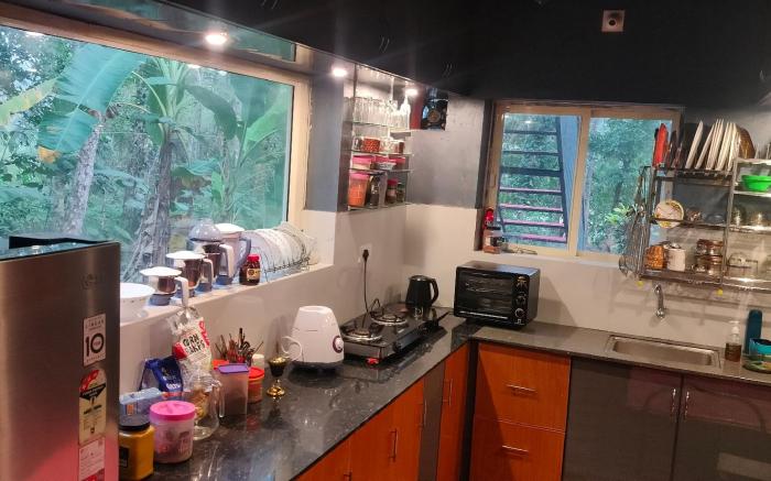 Makam Holiday Home
