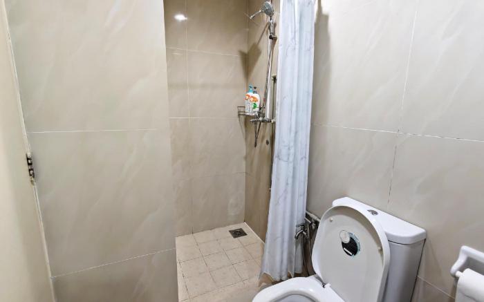 Studio Apartment Walking to Twin Tower