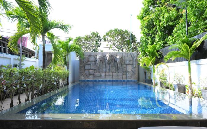 LION KING BOUTIQUE HOTEL